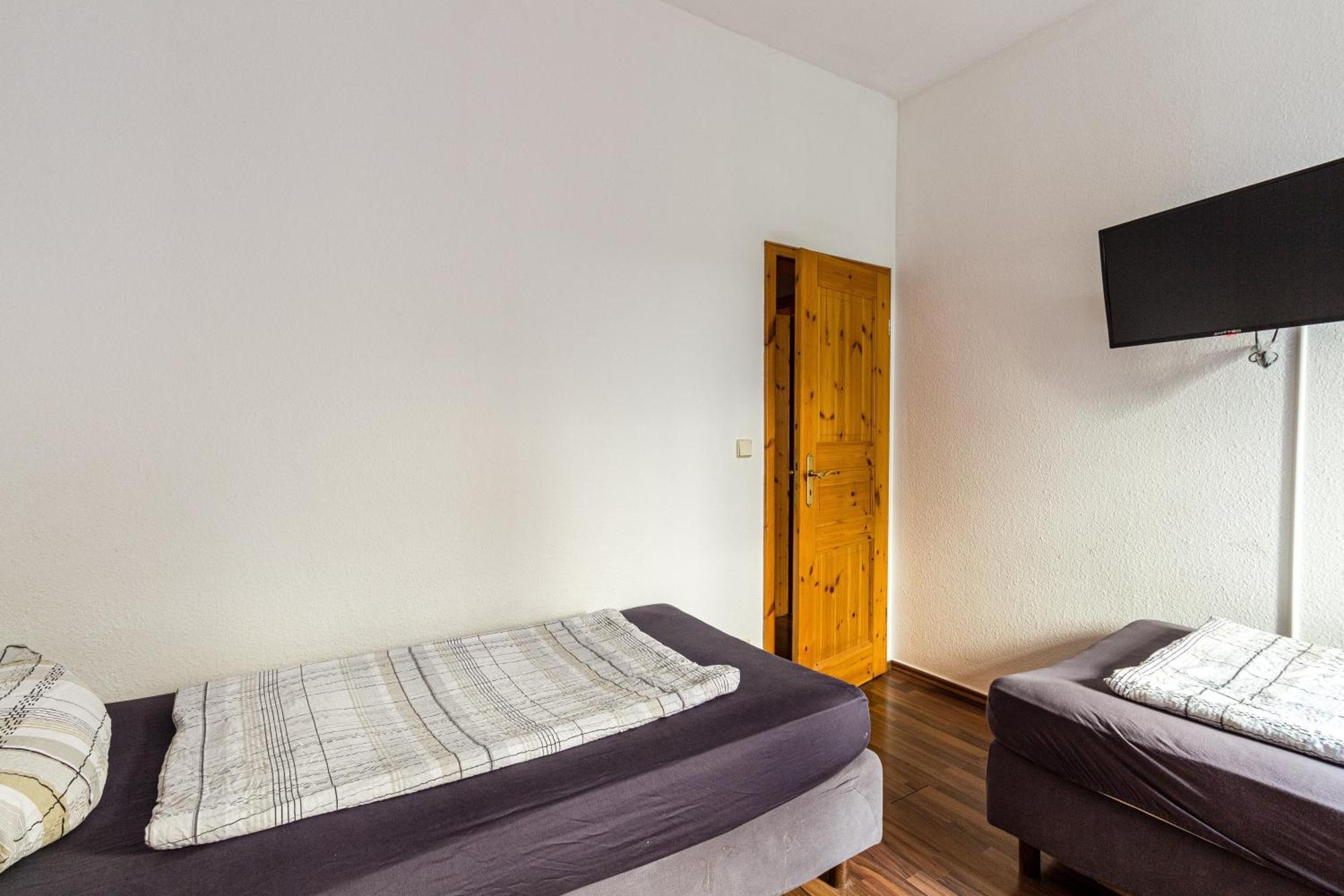 Apartmenthaus In Chemnitz Fuer Monteure Exterior foto
