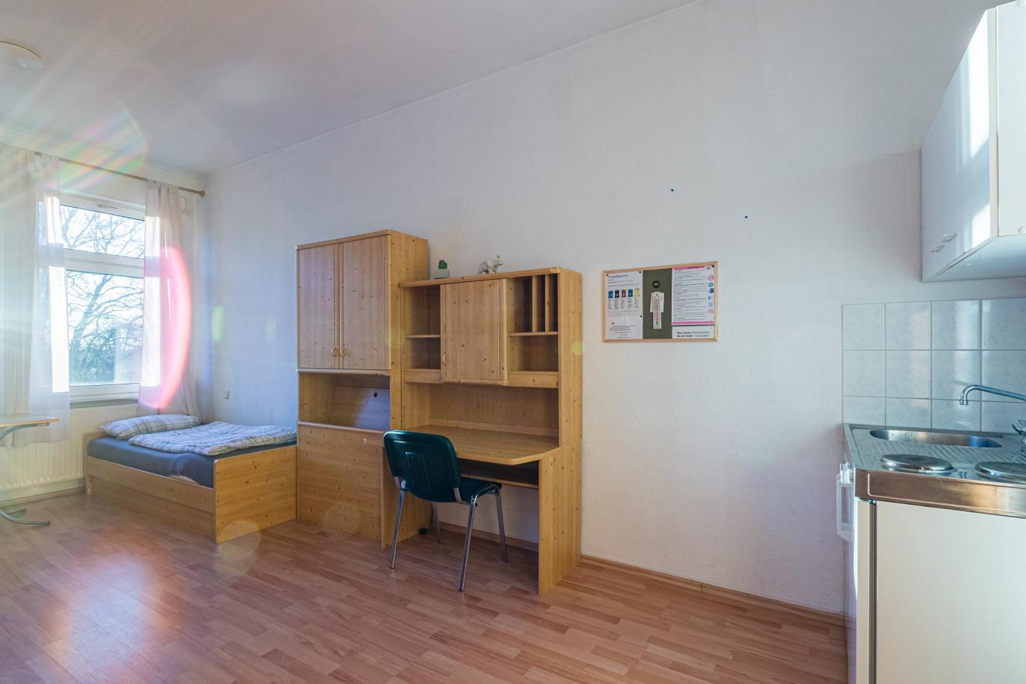 Apartmenthaus In Chemnitz Fuer Monteure Exterior foto